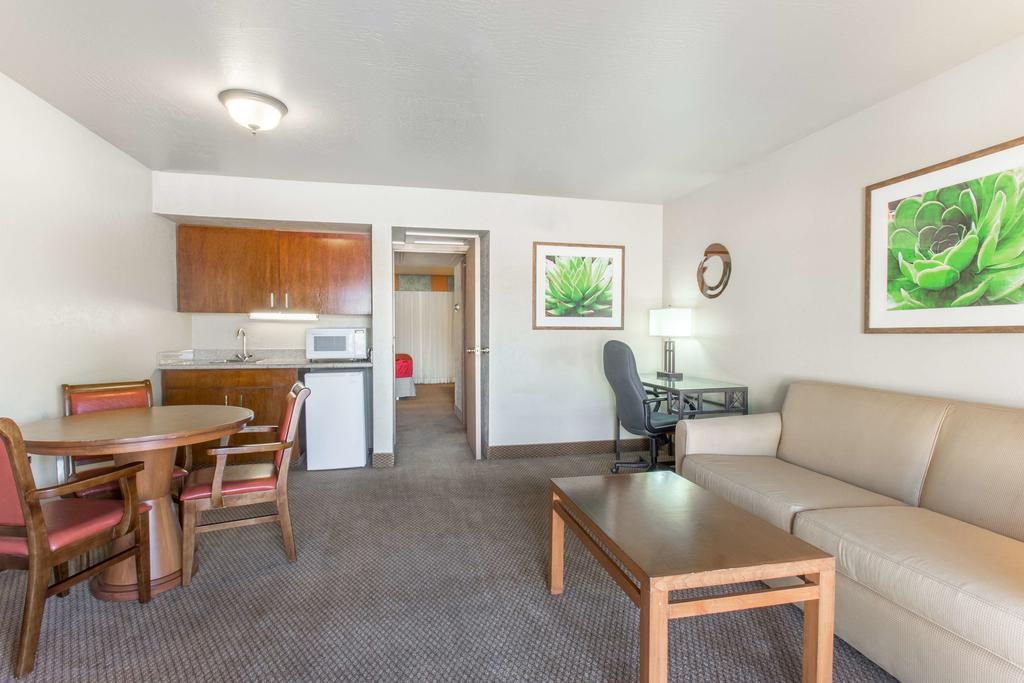 Dobson Ranch Inn Меса Экстерьер фото